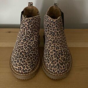 Zara leopard print Chelsea boots suede leather New w/o tags